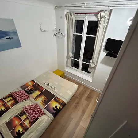 Cosy Centre *